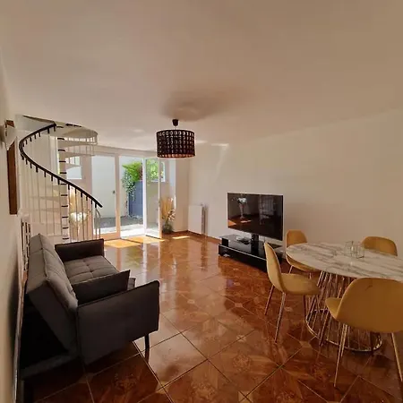 3 Cosy Bedrooms House With 4 Beds Near Paris